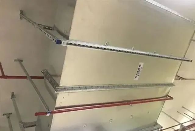 風(fēng)管下什么時(shí)候增設(shè)噴頭？